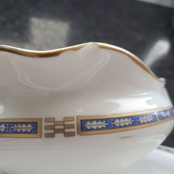 VINTAGE Syracuse Mistic Blue Gravy Boat on base - Picture 5 of 5